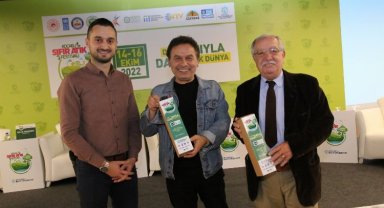 Çevre toplantısına jetle gidiyorlar