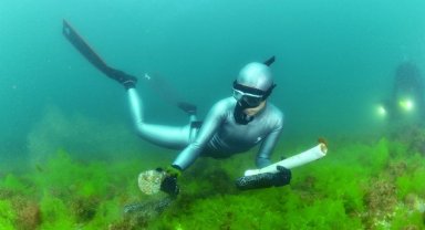 Denizden rekortmenin çıkarttığı atıklar ödül heykeline dönüşüyor