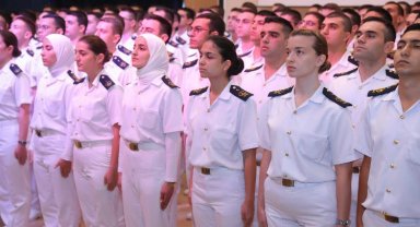 Dokuz Eylül'de geleceğin denizcileri brövelendi