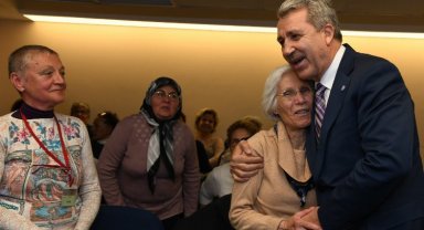 Ege 3. Yaş Üniversitesi'nde 60 yaş üstü eğitimleri sürüyor