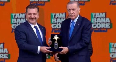 Erdoğan'dan Balıkesir Başkanı'na 'Genç Belediye Ödülü'