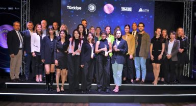 Ev Tekstili'nin yıldızları ödüllerine kavuştu