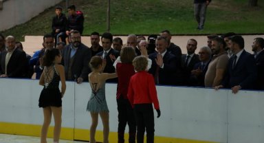 Geleceğin sporcuları 'sentetik' pistte yetişecek