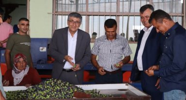 Hatay'da CHP'liler Hassa'yı dinledi, notlar aldı