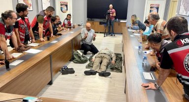 İBB AKOM ve AKUT Vakfı'nın afet eğitimleri başladı