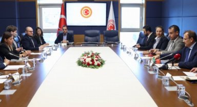 IPI Heyeti TBMM'de Çavuşoğlu ile görüştü