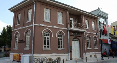 İstanbul Eyüpsultan'da tarihi karakol 'İstiklal Kütüphanesi'ne dönüştü