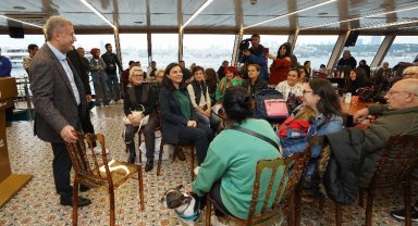 İstanbul Üsküdar'da minik dostlara Boğaz turu