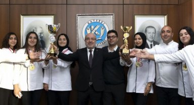 KAYÜ'deki Kariyer Etkinliği'nde Dondurma Usta'sı boy gösterdi