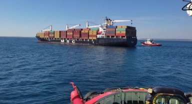Konteyner gemisi Çanakkale açıklarında arızalandı
