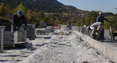 Kütahya Belediyesi'nden refüj çalışması