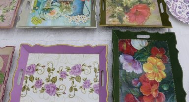 Manisa'da emekli öğretmenden karma el sanatları