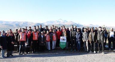 Memduh Büyükkılıç gençlerle buluştu