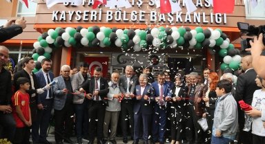 Memduh Büyükkılıç'tan çifte açılış