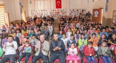 Nevşehir Belediye Tiyatrosu 'Zelzele' yi sundu