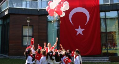 Sakarya'da SGM öğrencilerinden 29 Ekim coşkusu