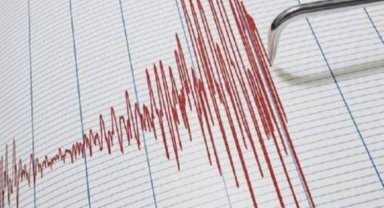 Van ve Kahramanmaraş sallandı!