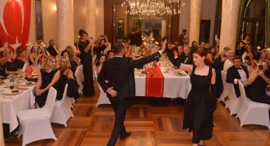 YASAV'ın Cumhuriyet kadınlarından özel balo