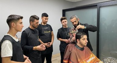 Ahmet Ceyhan Akademi ilk mezunlarını verdi