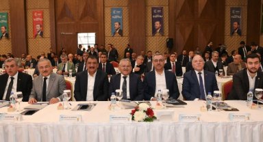 AK Partili başkanlar Gaziantep'te buluştu