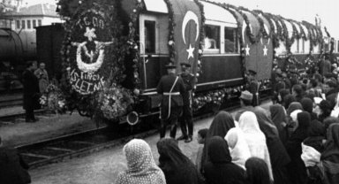 Ata'nın İzmit'ten son kez uğurlanışı anılacak