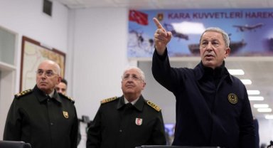 Bakan Akar: 471 hedef, 254 terörist etkisiz!