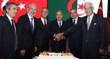 Bakan Akar, Cezayir Bağımsızlık Günü resepsiyonunda