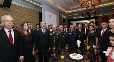 Bakan Akar ve komuta kademesi KKTC resepsiyonunda