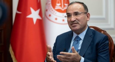 Bakan Bozdağ: Kadınlardan yana tarafız