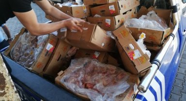 Bozuk tavuk eti operasyonu! Milleti zehirleyeceklerdi