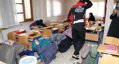 Bursa Gürsu'da Kur'an kurslarında deprem tatbikatı