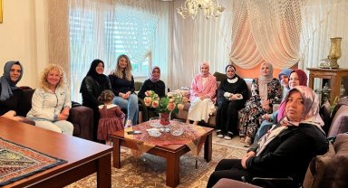 Bursa'da AK kadınlar saha çalışmalarında