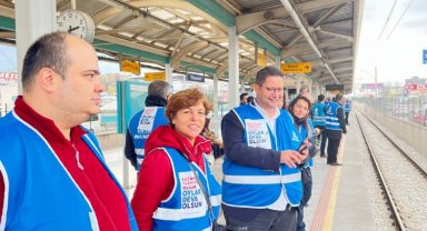Bursa'da 'mavi yelekliler'den metroda saha çalışmasında