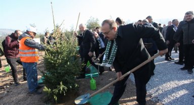 Bursa'da 'Yeşil Çevre' için 10 bin fidan ile nefes oldular