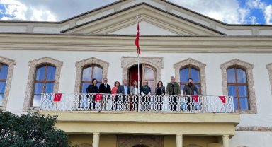 Darüşşafakalı öğretmenlerden Bursa'da tarihe yolculuk