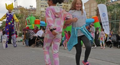 Döşemealtılı çocuklar şenlikte eğlendi