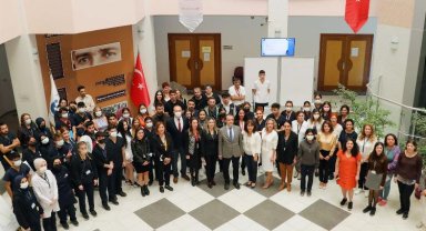 Farkındalık çizgileri Dokuz Eylül'de sergiye çıktı