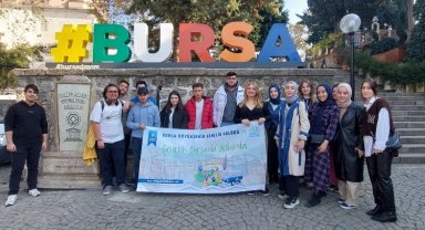 Gençlik, Bursa'da yollarda