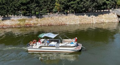 Hatay'da Asi Nehri'nin temizliğine kollar sıvandı