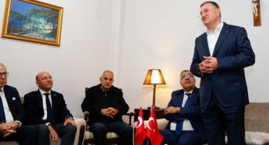 Hatay'da Başkan Savaş İskenderunlularla buluştu