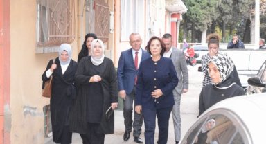 Hülya Koçyiğit'ten Bursa'da şehit ailesine ziyaret