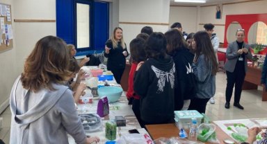 İZMEK liseli öğrencileri ağırladı