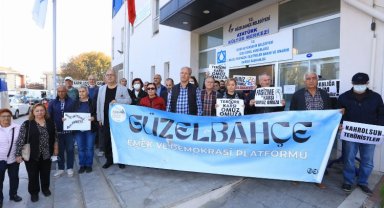 İzmir Güzelbahçe'den teröre lanet