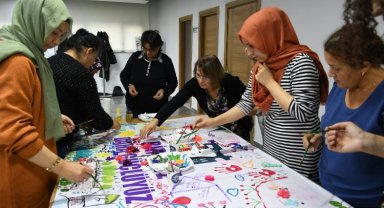 İzmir Karabağlar'da 'Kadın Çemberi'