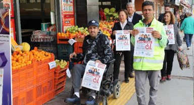 İzmir Narlıdere 'engelsiz yaşam'a yürüdü