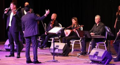 İzmir Narlıdere'de şarkılar farkındalık için söylendi