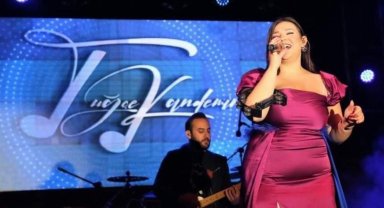 İzmir'de Kınıklılar Tuğçe Kandemir ile coştu