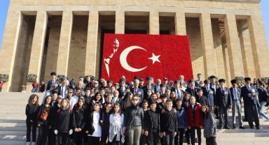 İzmit'in kahraman gazileri Anıtkabir'de