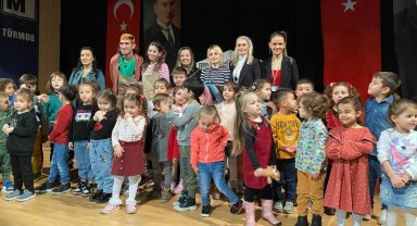 İzmitli çocuklar haklarını tiyatroyla öğrendiler