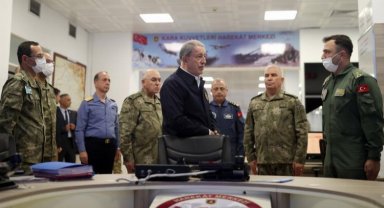 Kara ve Hava harekatıyla ilgili bilgi aldı, talimatlar verdi